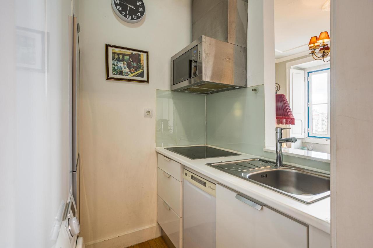 Bright Tailor Made Apartment By The Castle ลิสบอน ภายนอก รูปภาพ